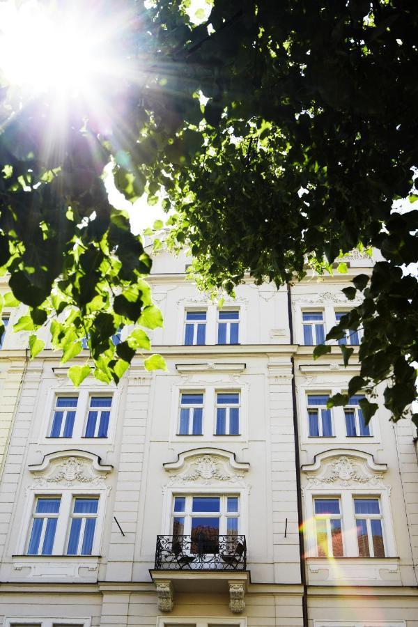 Maximilian Hotel Прага Экстерьер фото